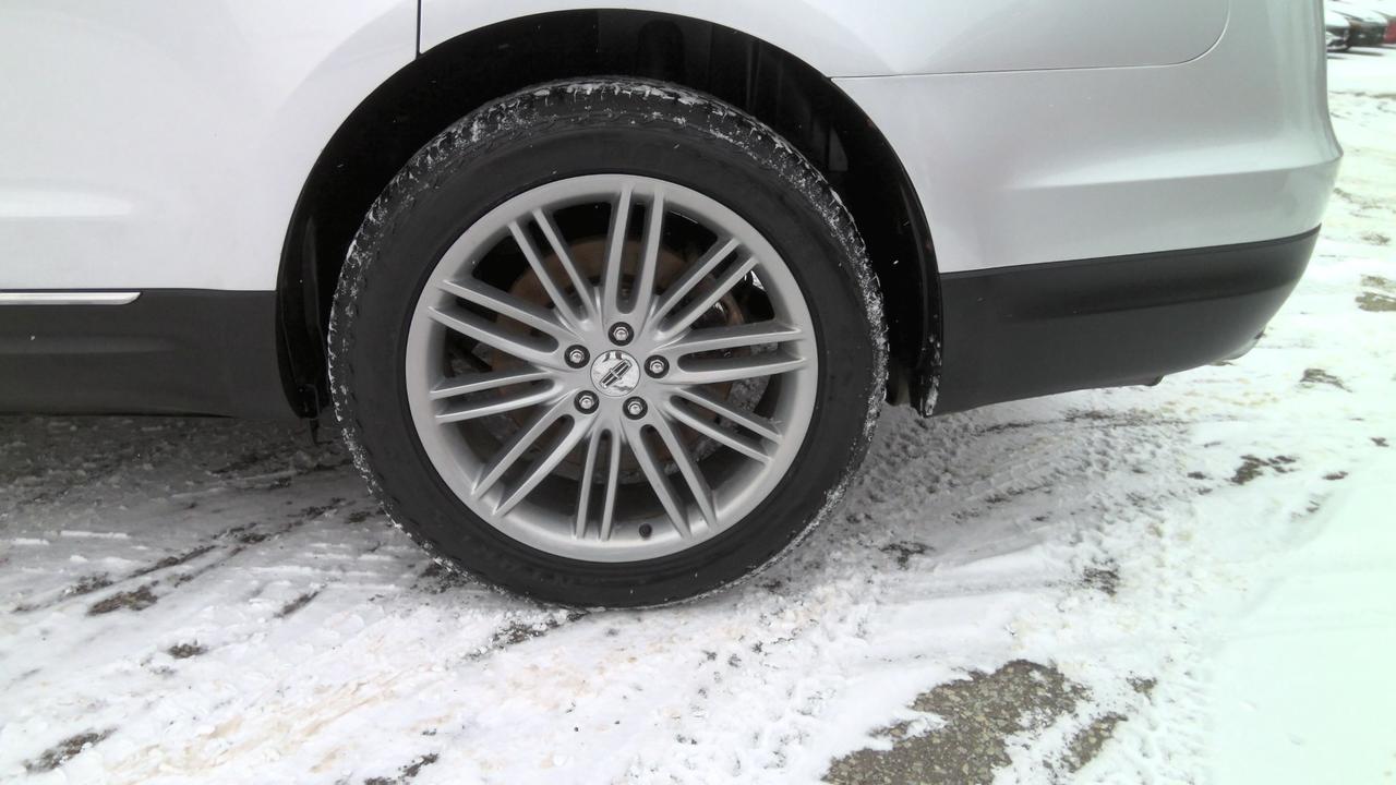 2018 Lincoln MKT Elite 4dr All-Wheel Drive Photo