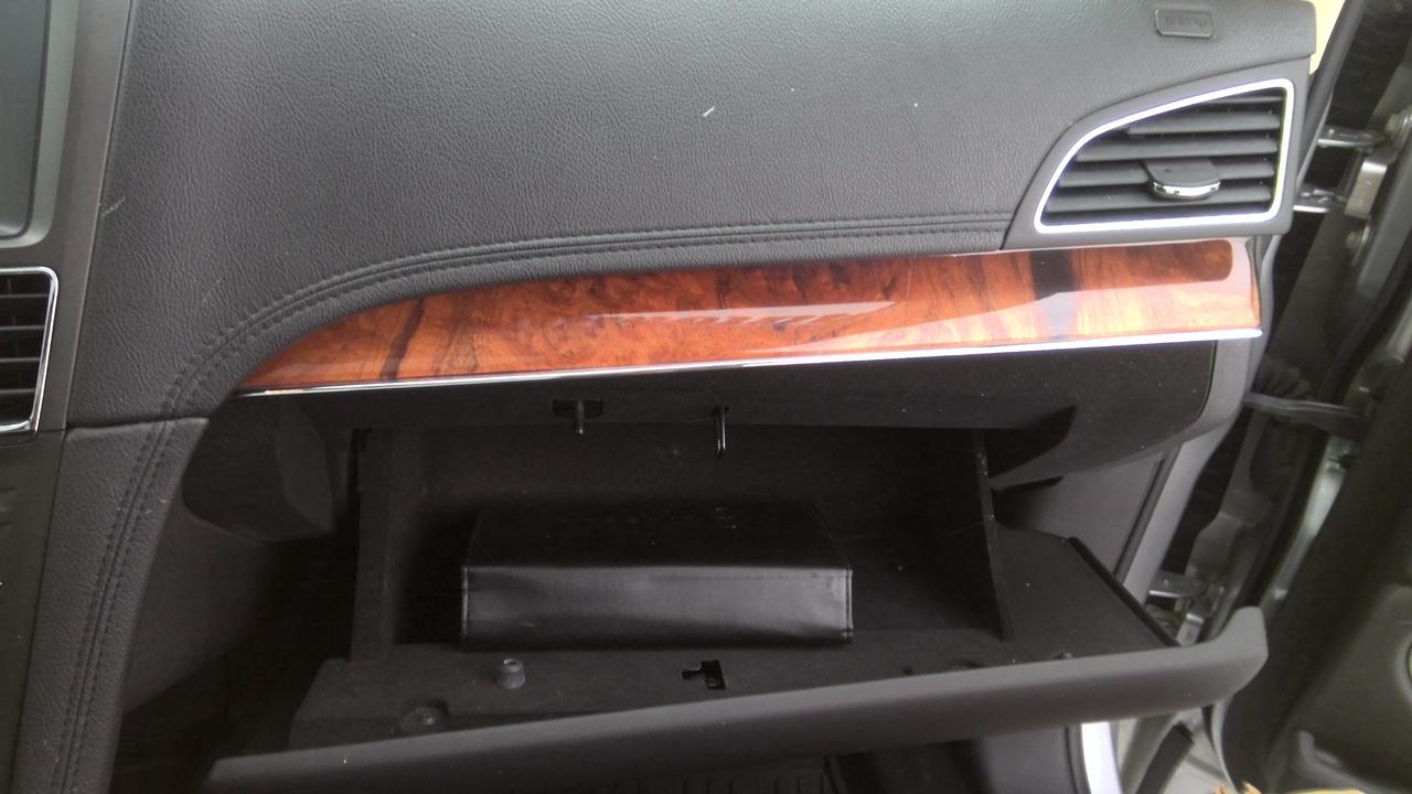 2018 Lincoln MKT Elite 4dr All-Wheel Drive Photo