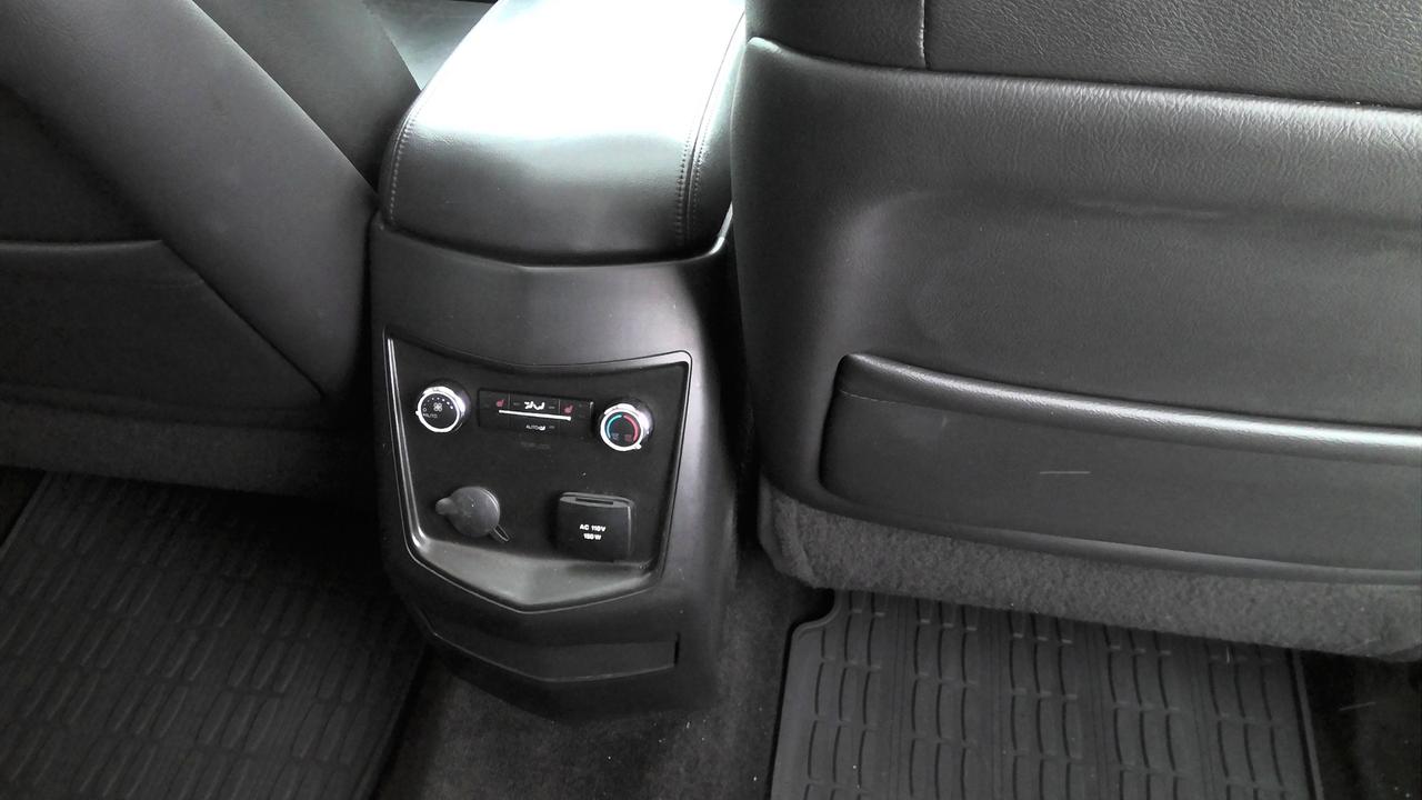 2018 Lincoln MKT Elite 4dr All-Wheel Drive Photo