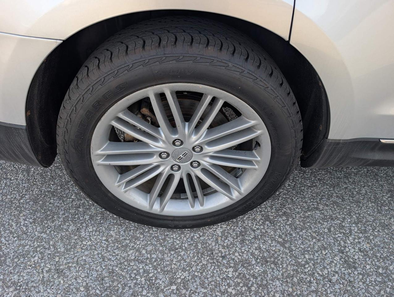 2018 Lincoln MKT Elite 4dr All-Wheel Drive Photo
