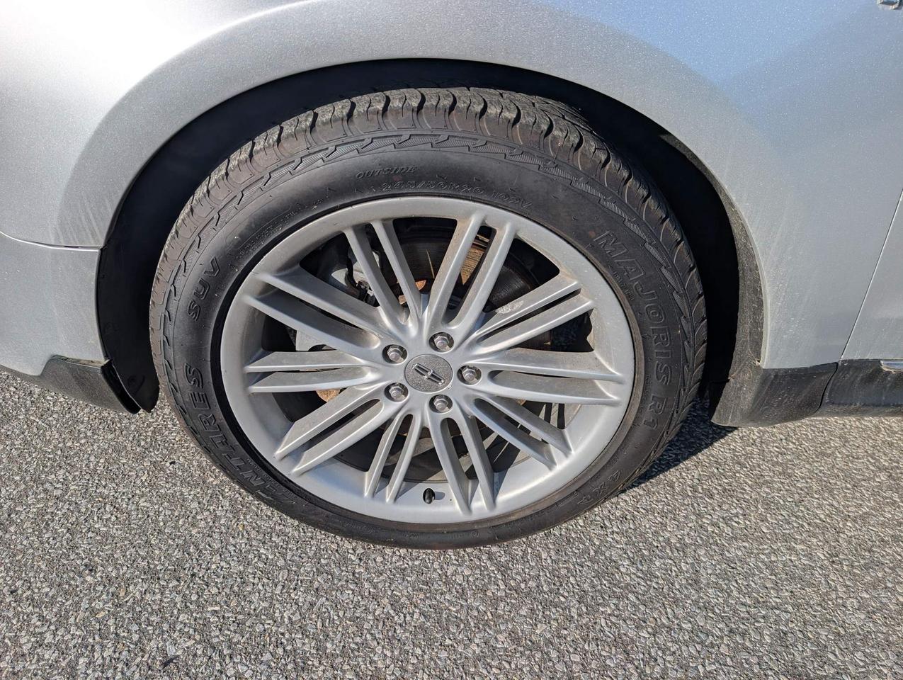 2018 Lincoln MKT Elite 4dr All-Wheel Drive Photo