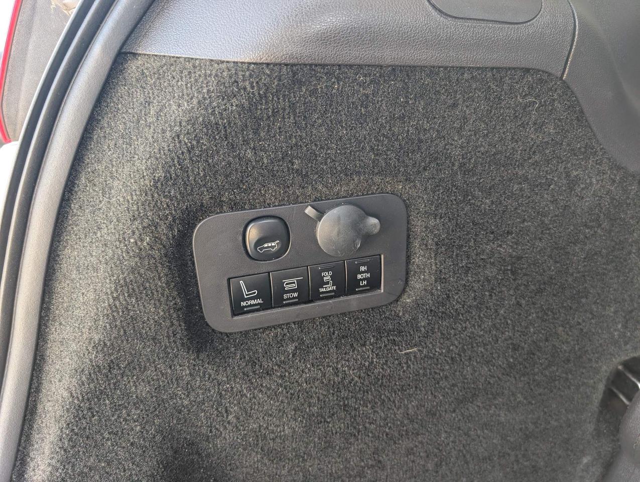 2018 Lincoln MKT Elite 4dr All-Wheel Drive Photo