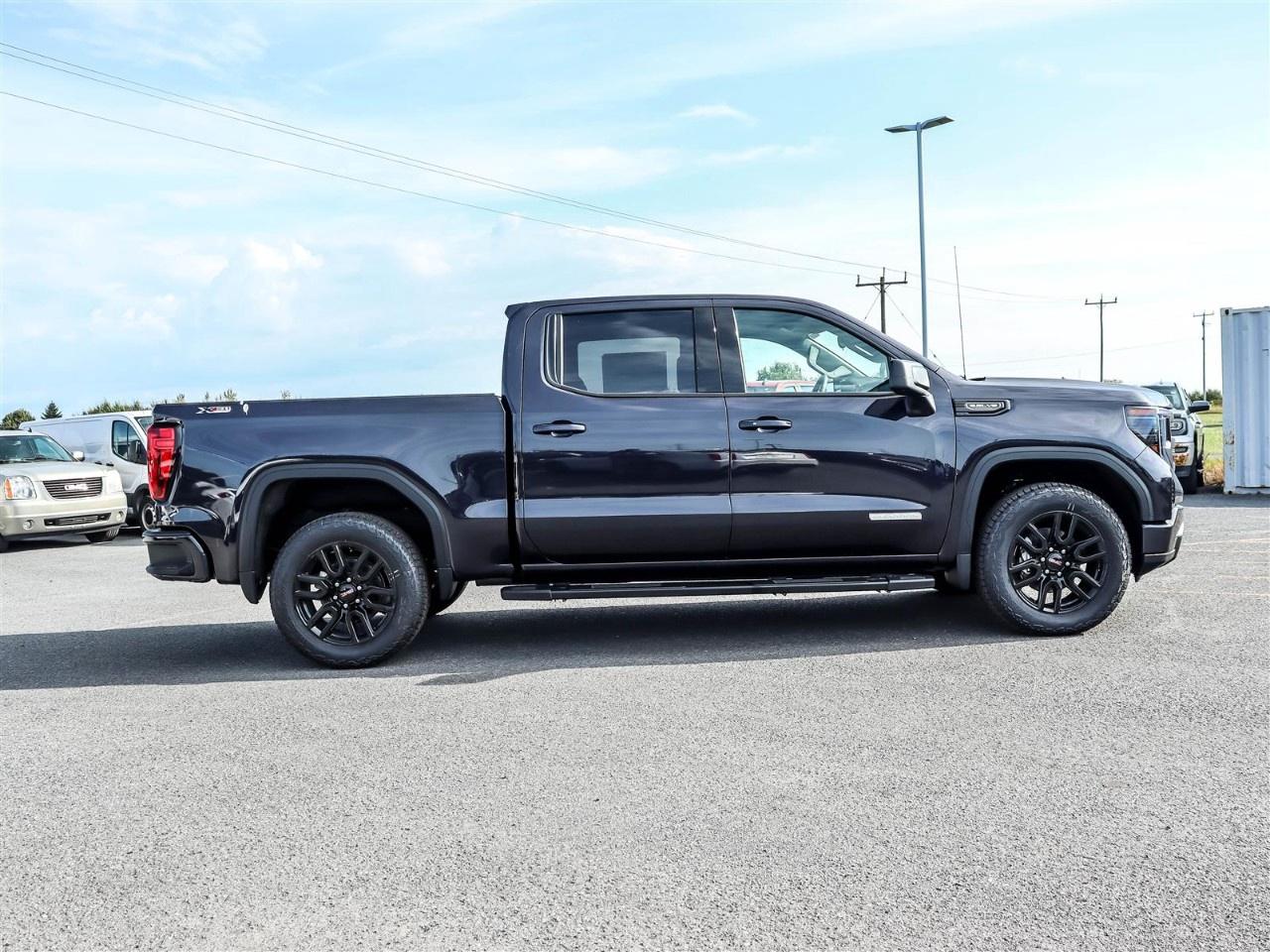 2026 GMC Sierra 1500 Crew Cab Short Box 4-Wheel Drive Elevation Photo4