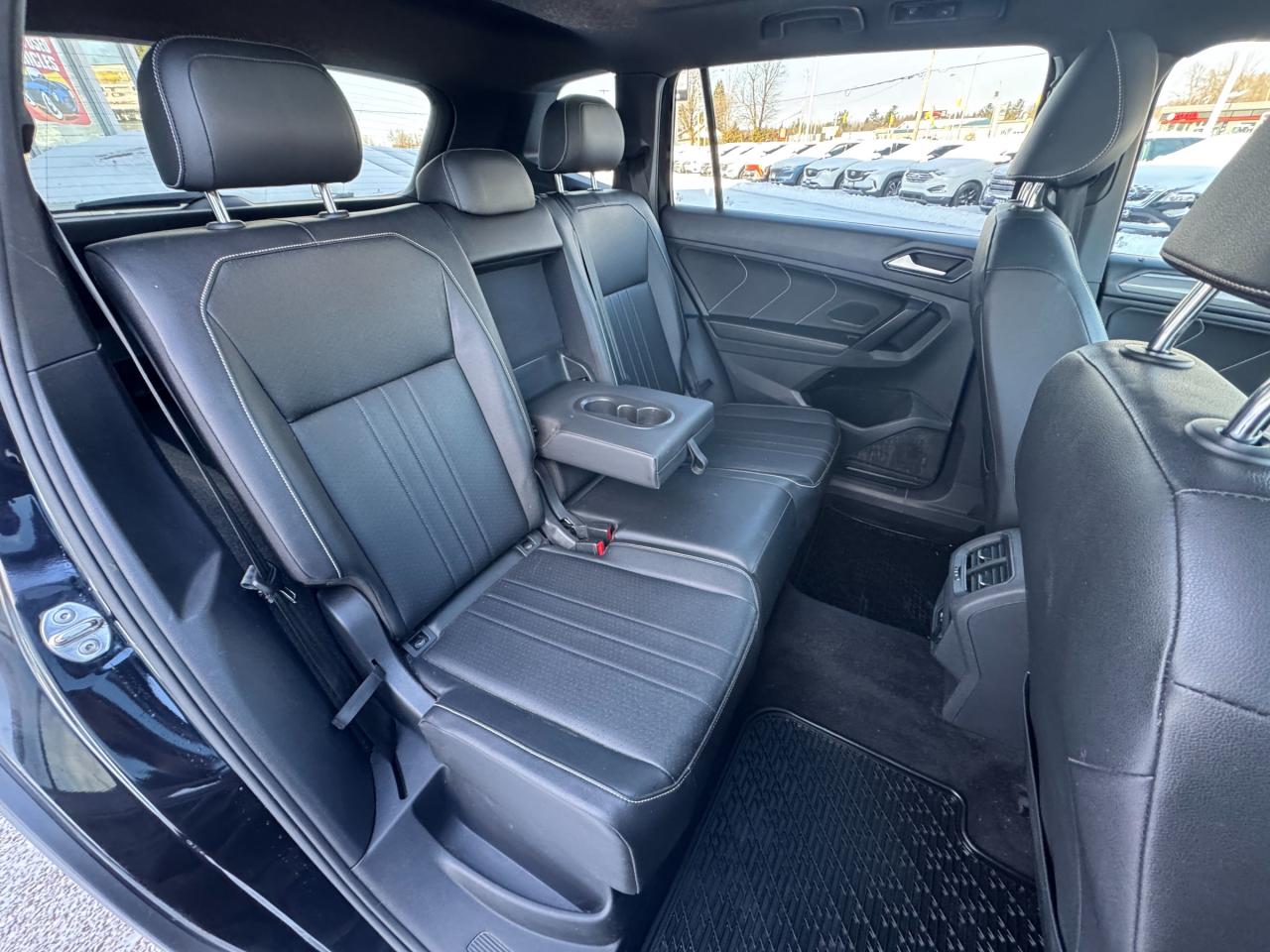 2022 Volkswagen Tiguan Comfortline R-Line Black Edition 4dr All-Wheel Drive 4MOTION Photo