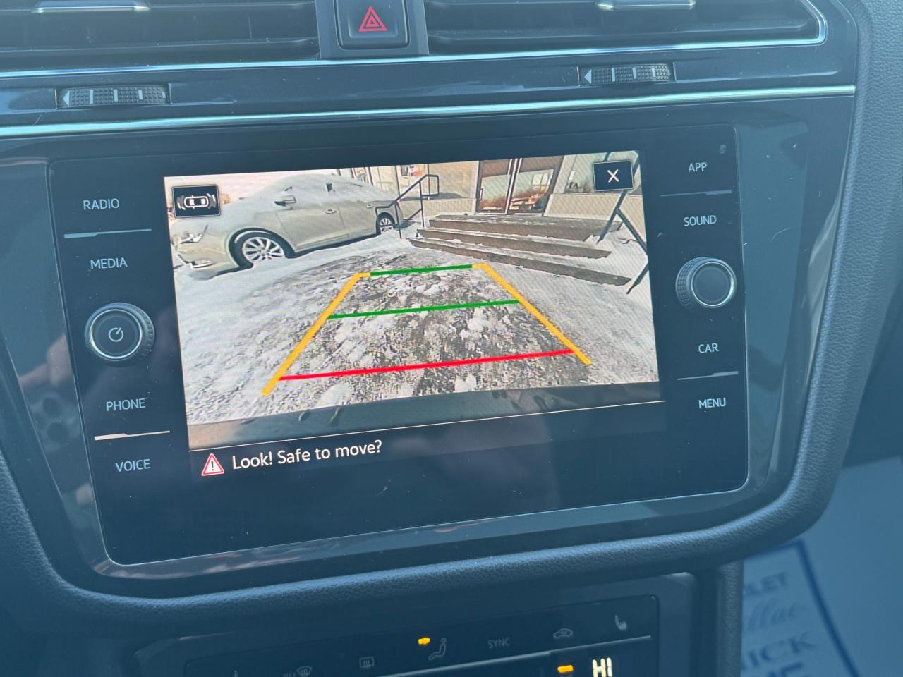 2022 Volkswagen Tiguan Comfortline R-Line Black Edition 4dr All-Wheel Drive 4MOTION Photo