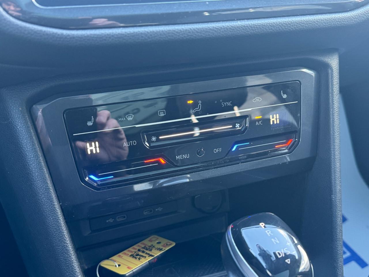 2022 Volkswagen Tiguan Comfortline R-Line Black Edition 4dr All-Wheel Drive 4MOTION Photo