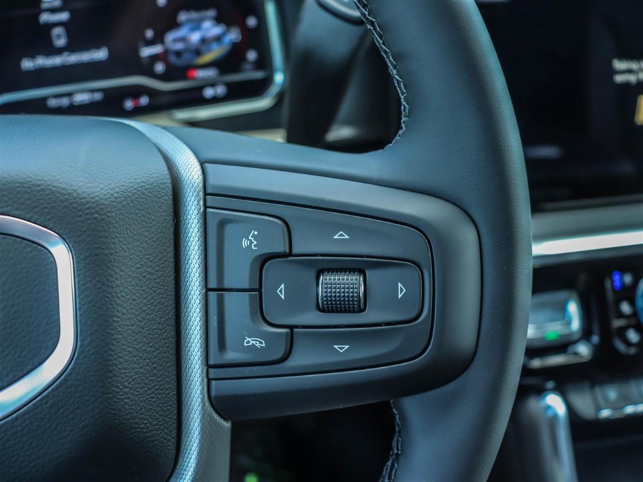 2025 GMC SIERRA 2500HD 4WD Crew Cab Standard Box Denali Photo