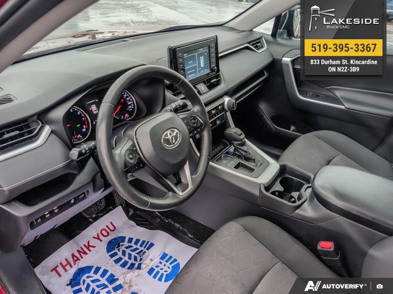 2019 Toyota RAV4 XLE 4dr Front-wheel Drive Photo