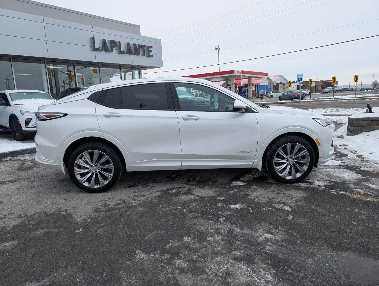 2024 Buick Envista FWD 4dr Avenir Photo
