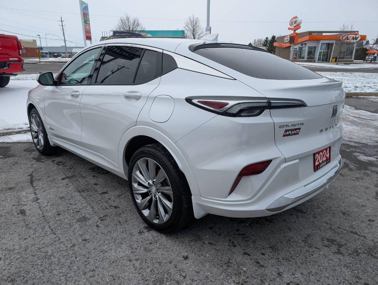 2024 Buick Envista FWD 4dr Avenir Photo