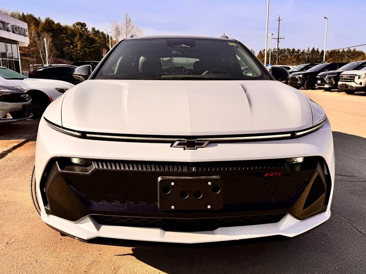 2025 Chevrolet Equinox EV 4dr RS Photo