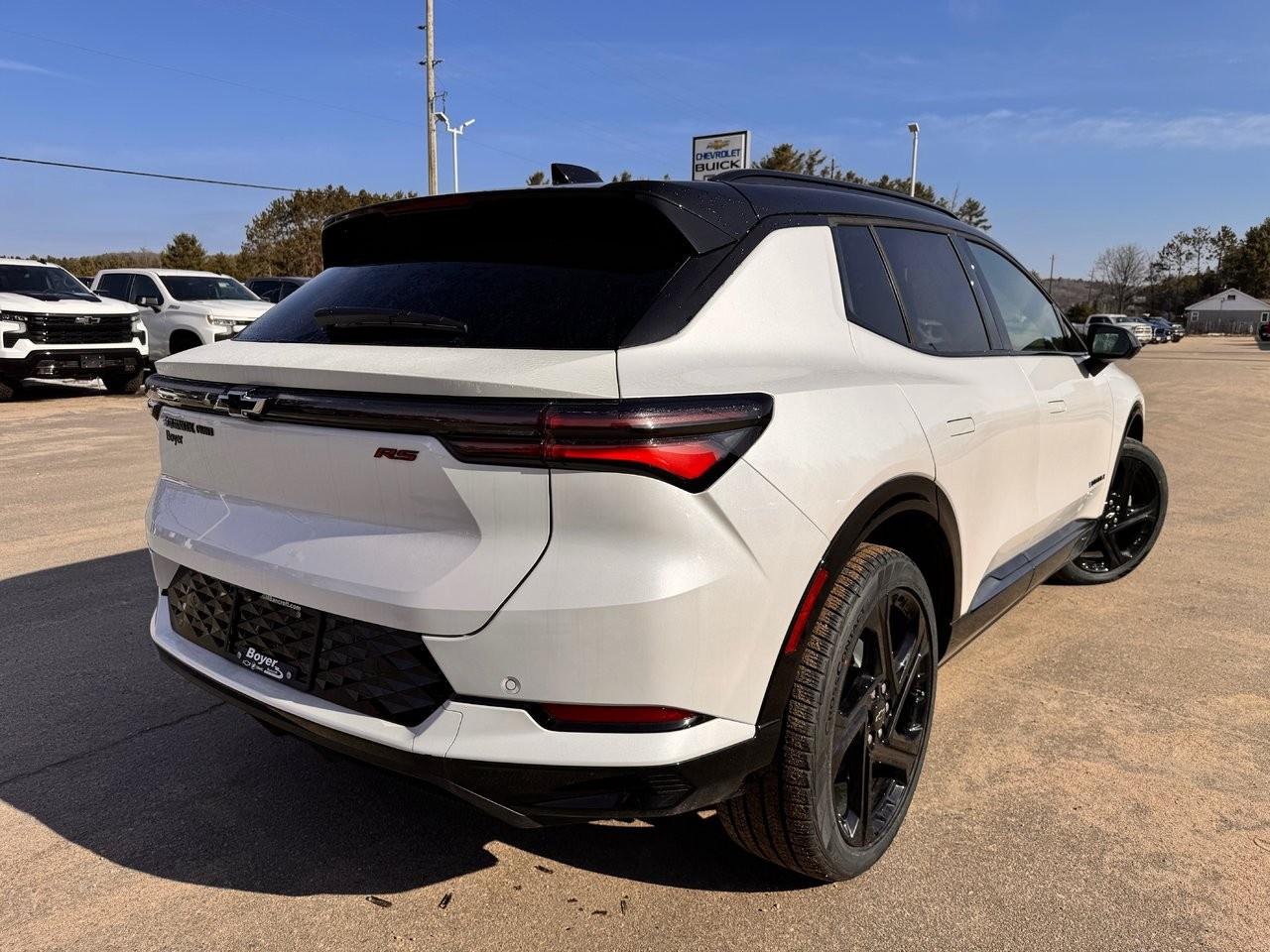 2025 Chevrolet Equinox EV 4dr RS Photo