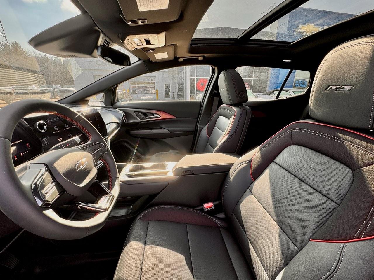 2025 Chevrolet Equinox EV 4dr RS Photo