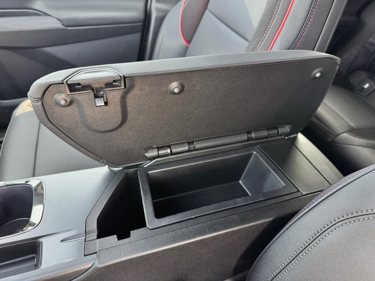 2025 Chevrolet Equinox EV 4dr RS Photo