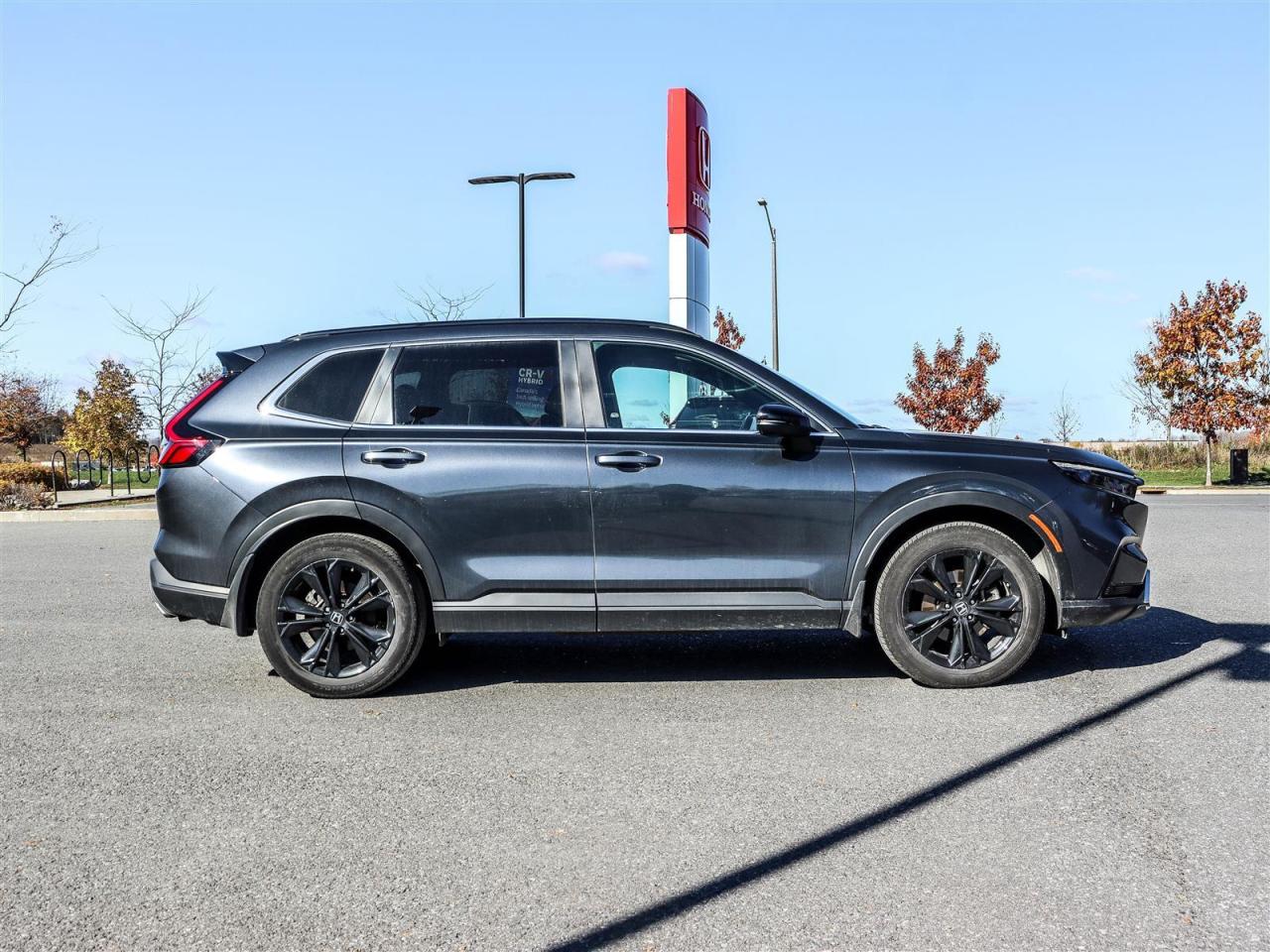 2023 Honda CR-V Hybrid Touring 4dr All-Wheel Drive Photo2