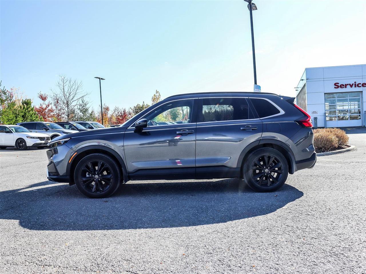 2023 Honda CR-V Hybrid Touring 4dr All-Wheel Drive Photo4