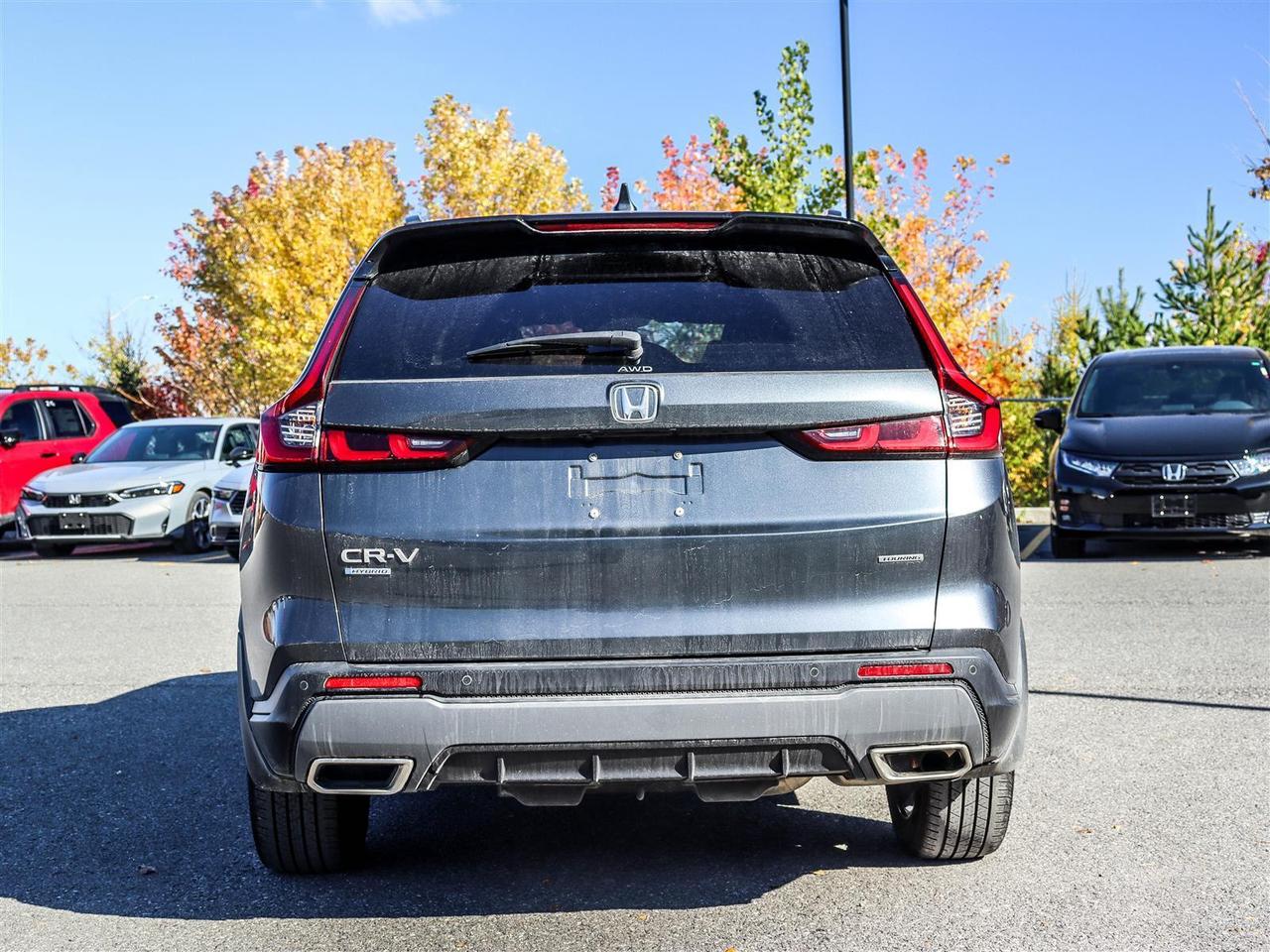 2023 Honda CR-V Hybrid Touring 4dr All-Wheel Drive Photo3