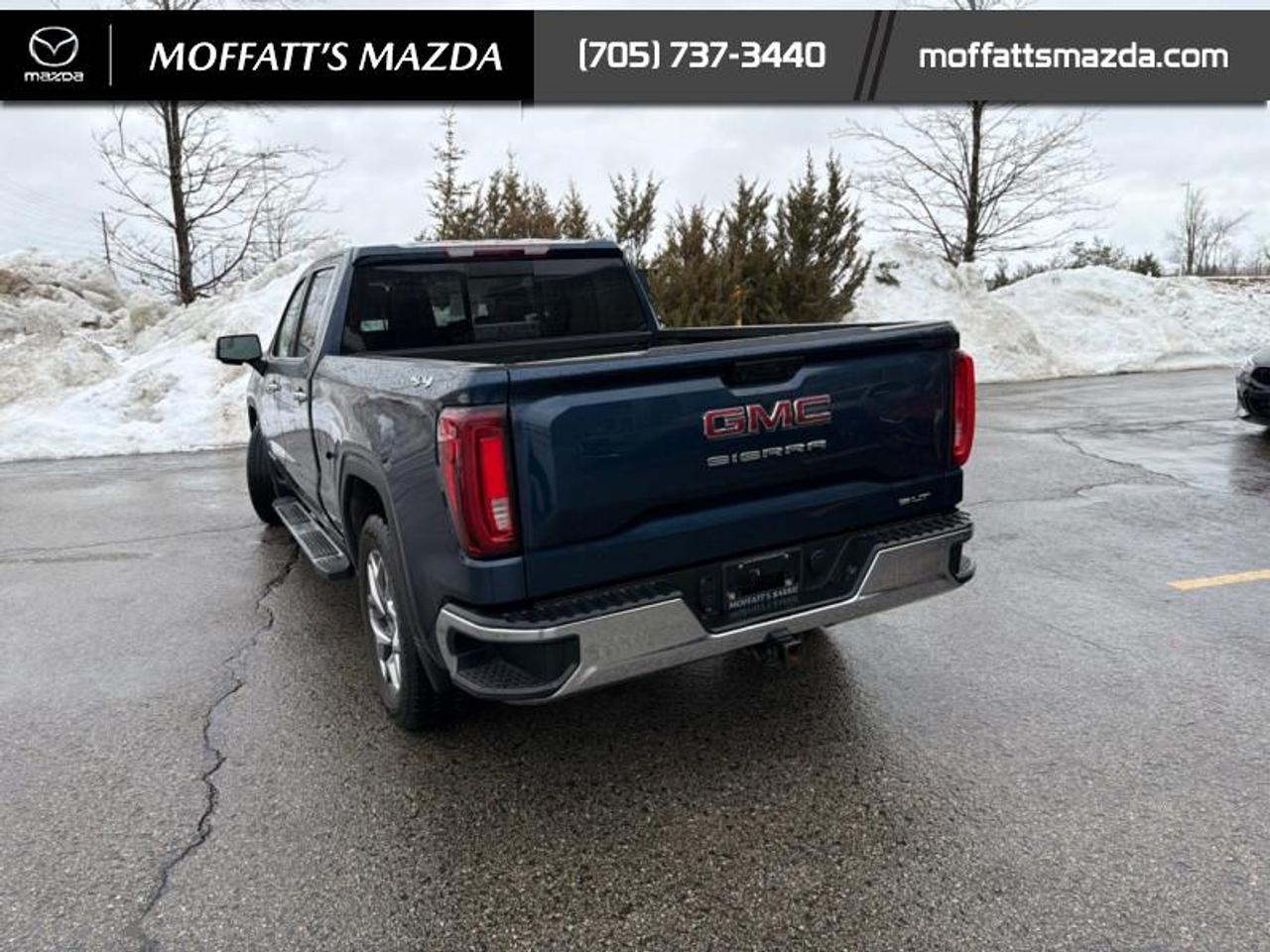 2023 GMC Sierra 1500 SLT Photo3