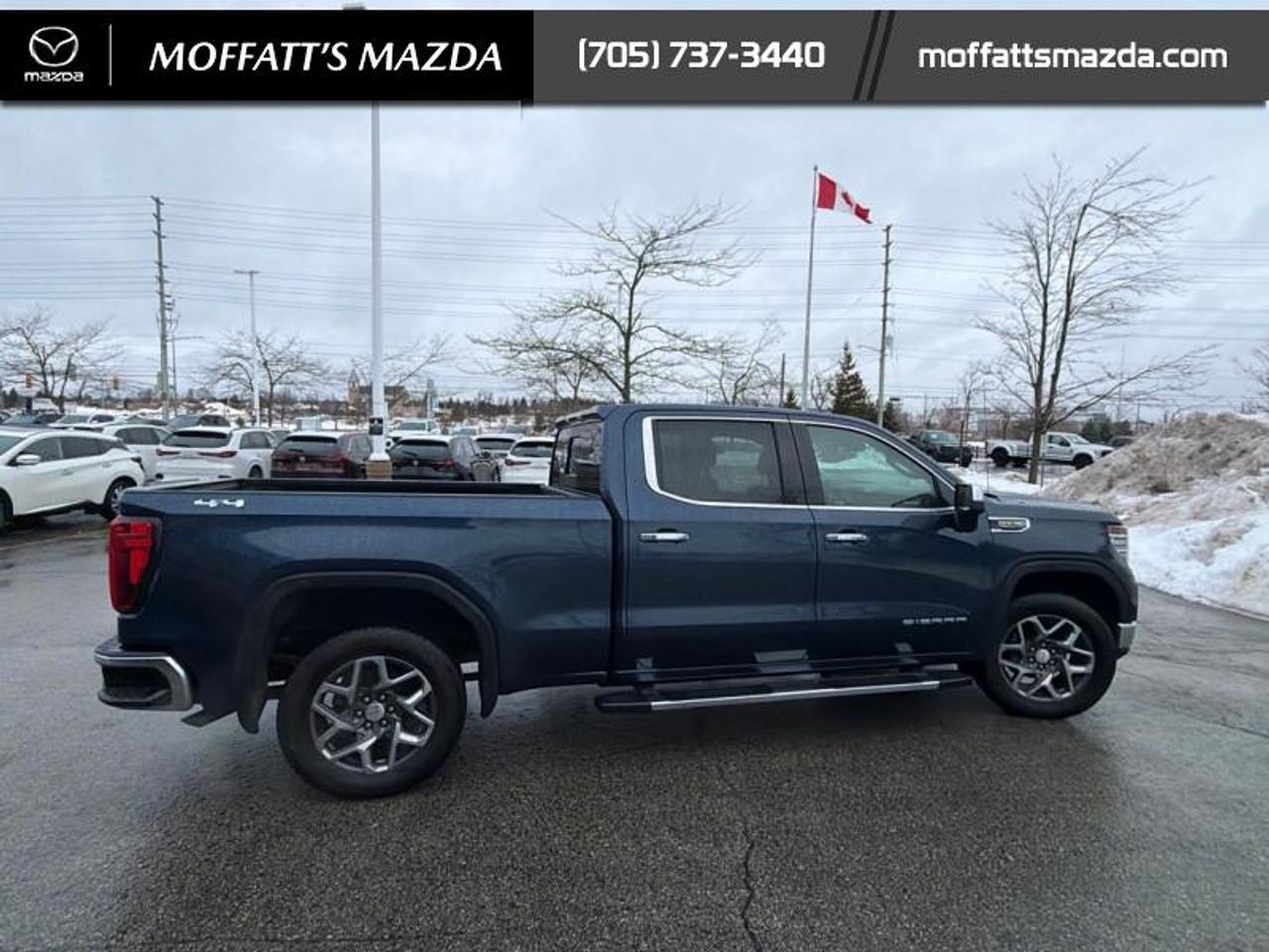 2023 GMC Sierra 1500 SLT Photo