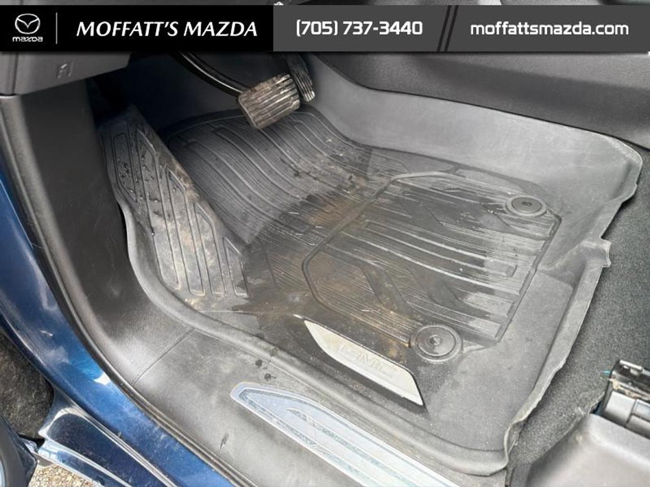 2023 GMC Sierra 1500 SLT Photo