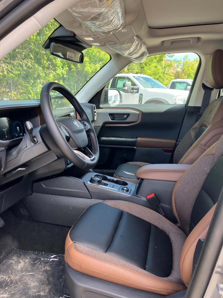 2025 Ford Bronco Sport Outer Banks 4dr 4x4 Photo