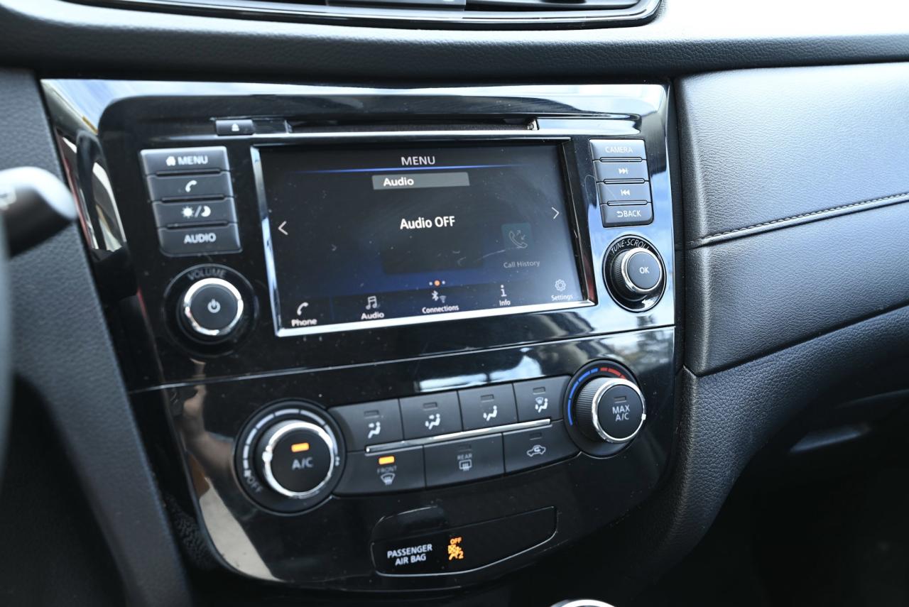 2018 Nissan Rogue 1-OWNER SUV/ LOW KILO/ SERVICE HISTORY Photo