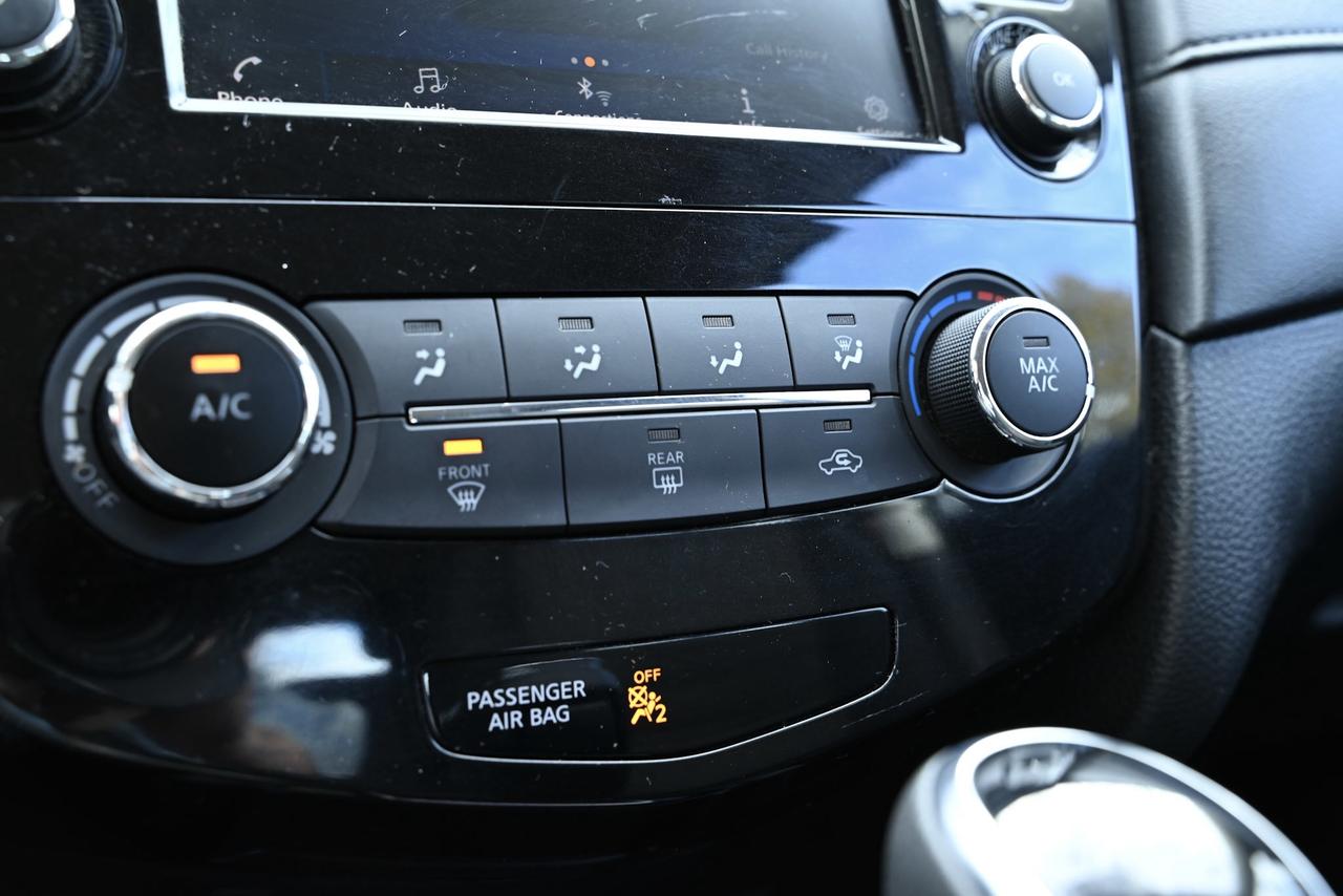 2018 Nissan Rogue 1-OWNER SUV/ LOW KILO/ SERVICE HISTORY Photo