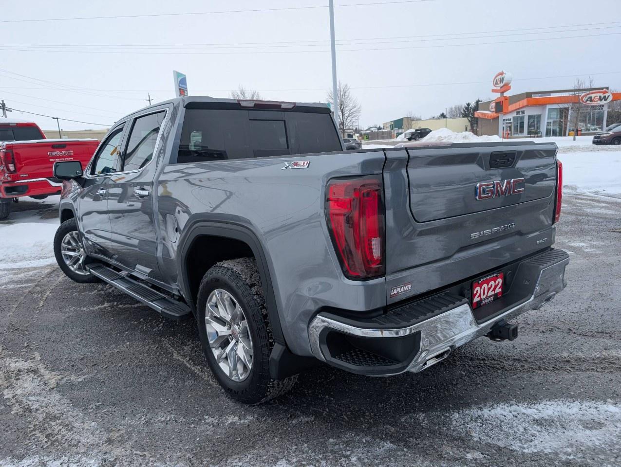 2022 GMC Sierra 1500 Limited Crew Cab Short Box 4-Wheel Drive SLT Photo