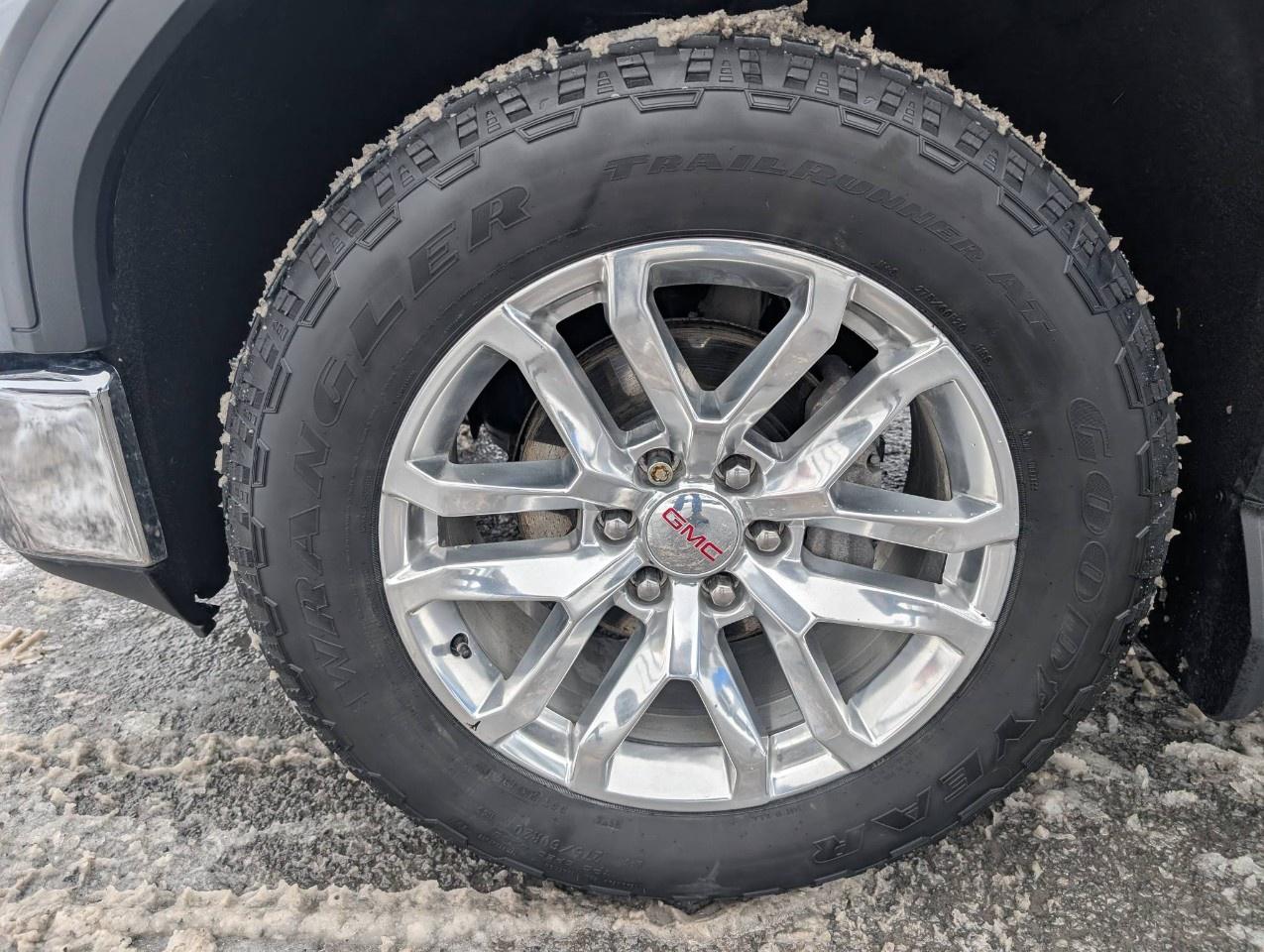 2022 GMC Sierra 1500 Limited Crew Cab Short Box 4-Wheel Drive SLT Photo