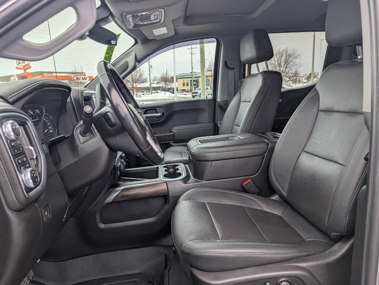 2022 GMC Sierra 1500 Limited Crew Cab Short Box 4-Wheel Drive SLT Photo