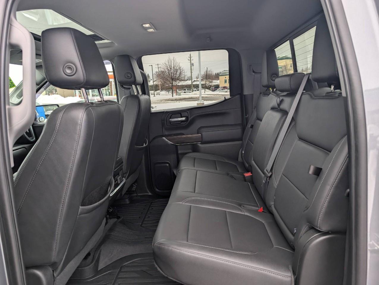 2022 GMC Sierra 1500 Limited Crew Cab Short Box 4-Wheel Drive SLT Photo