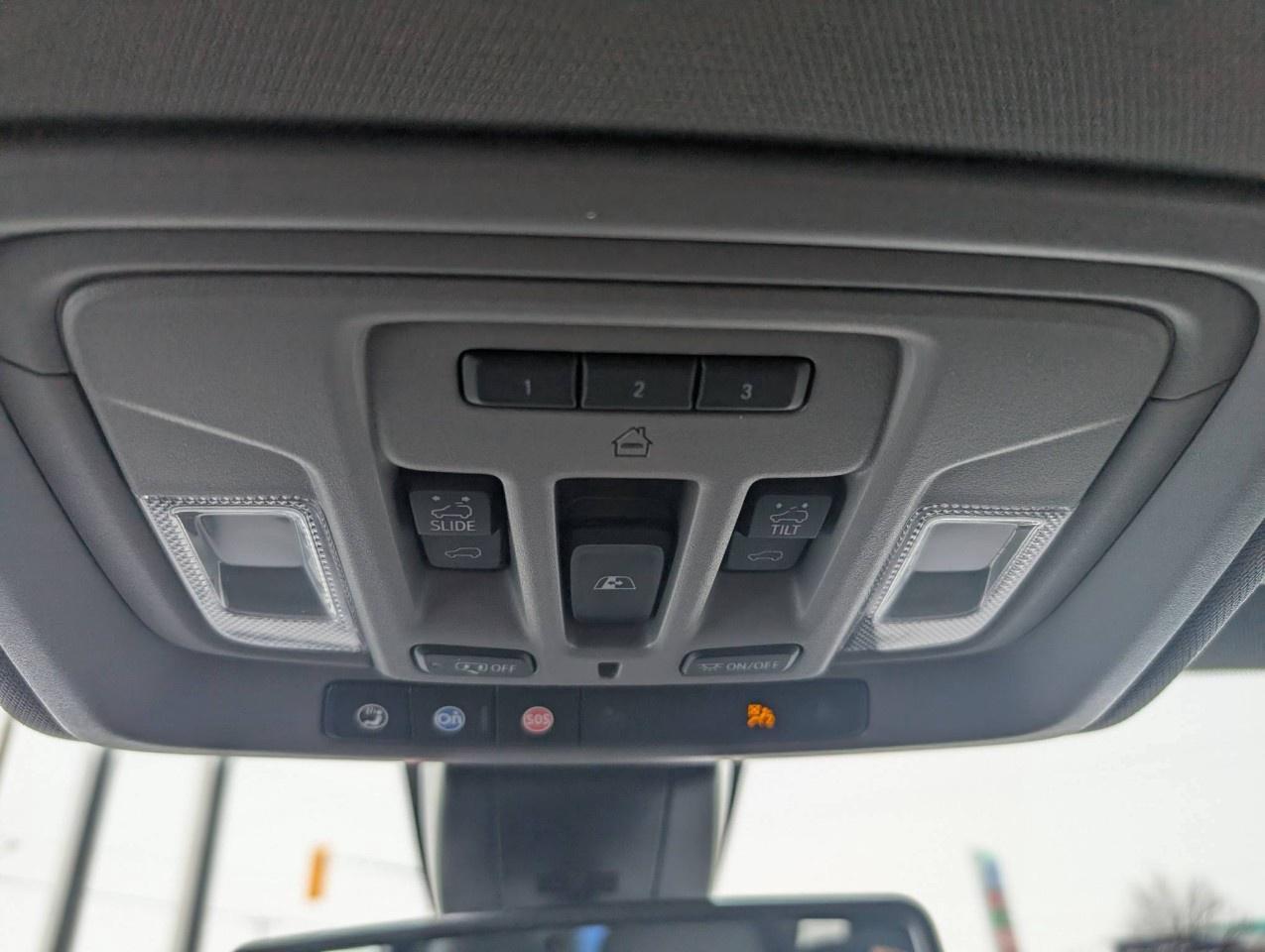 2022 GMC Sierra 1500 Limited Crew Cab Short Box 4-Wheel Drive SLT Photo