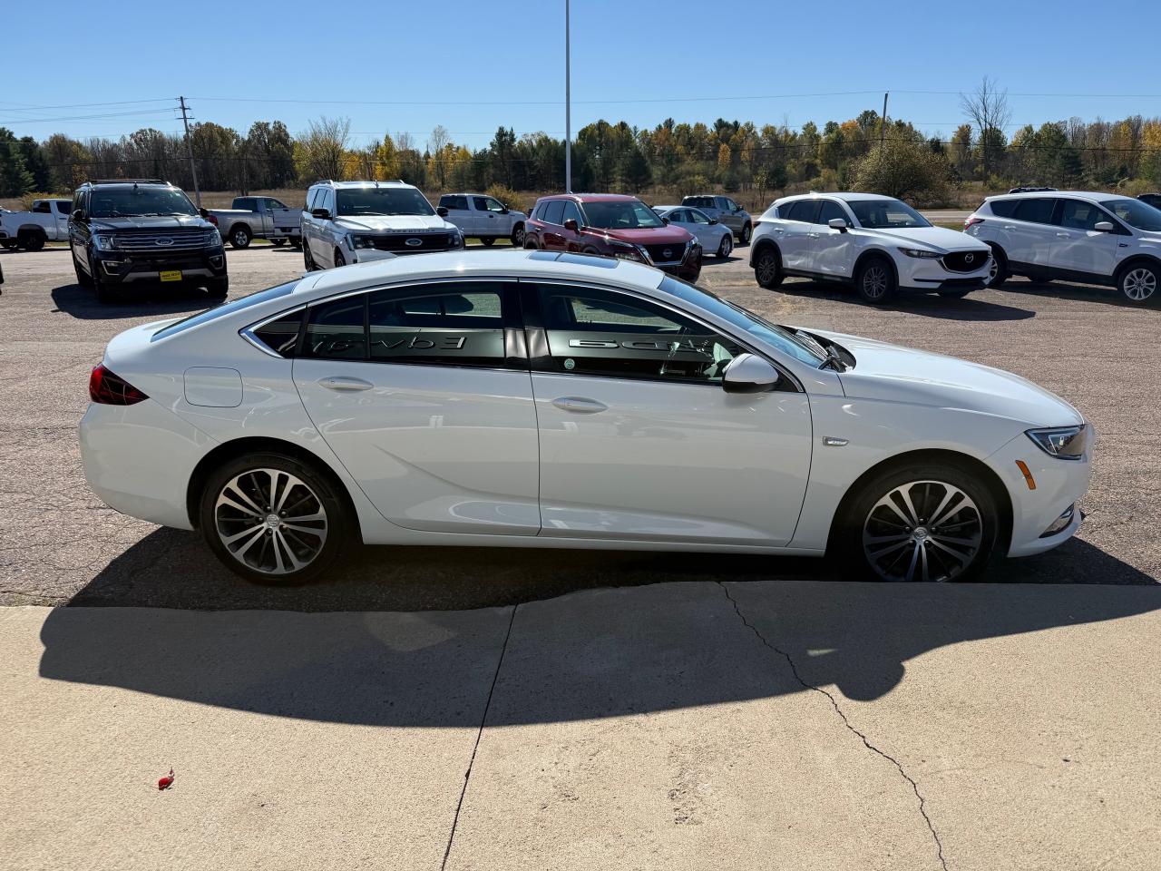 2019 Buick Regal Sportback Essence 4dr All-Wheel Drive Hatchback Photo
