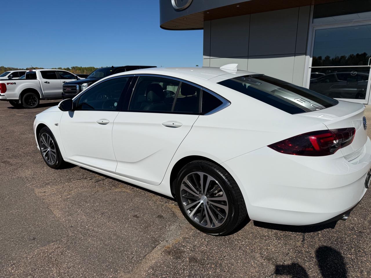 2019 Buick Regal Sportback Essence 4dr All-Wheel Drive Hatchback Photo