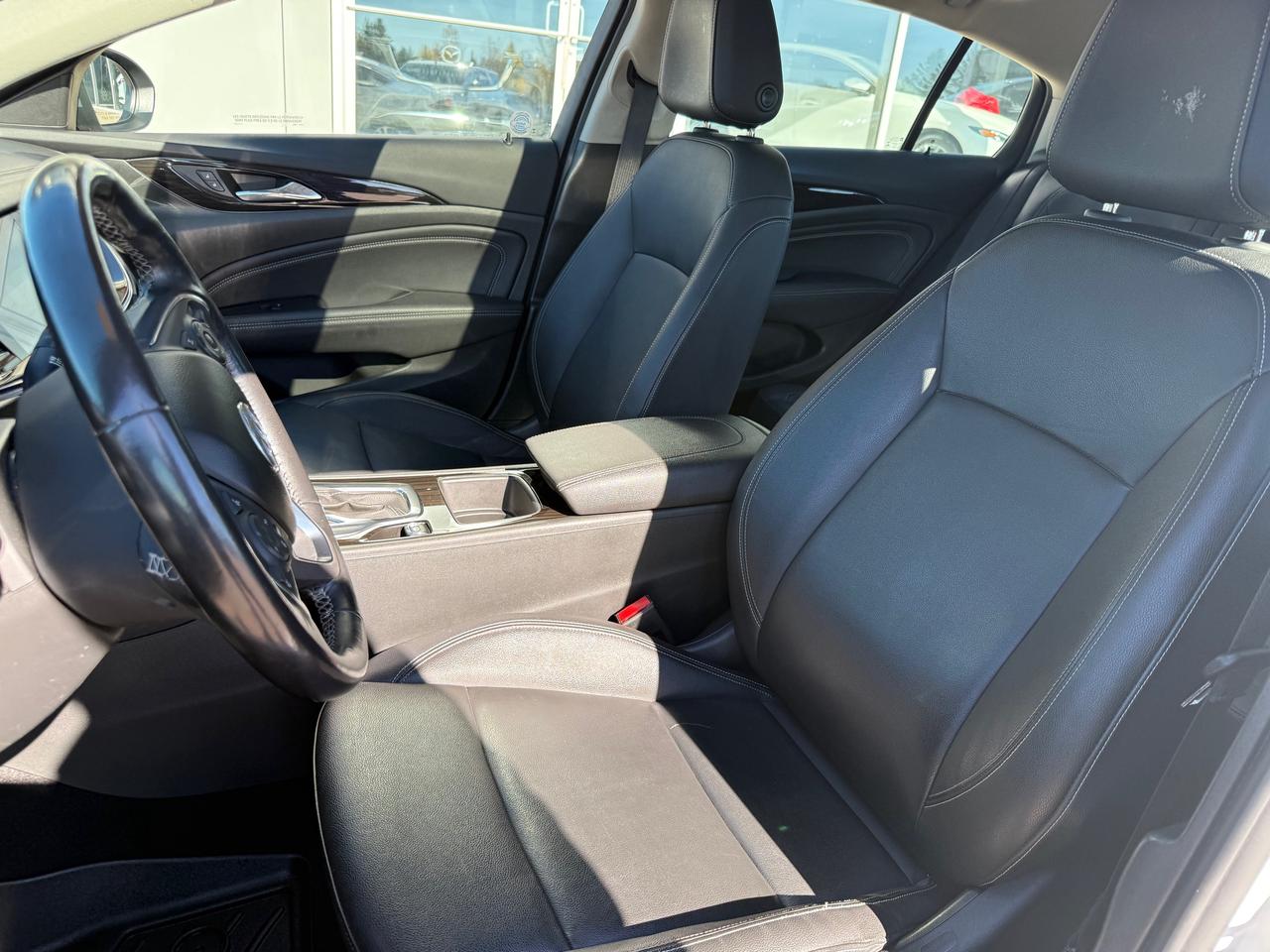 2019 Buick Regal Sportback Essence 4dr All-Wheel Drive Hatchback Photo