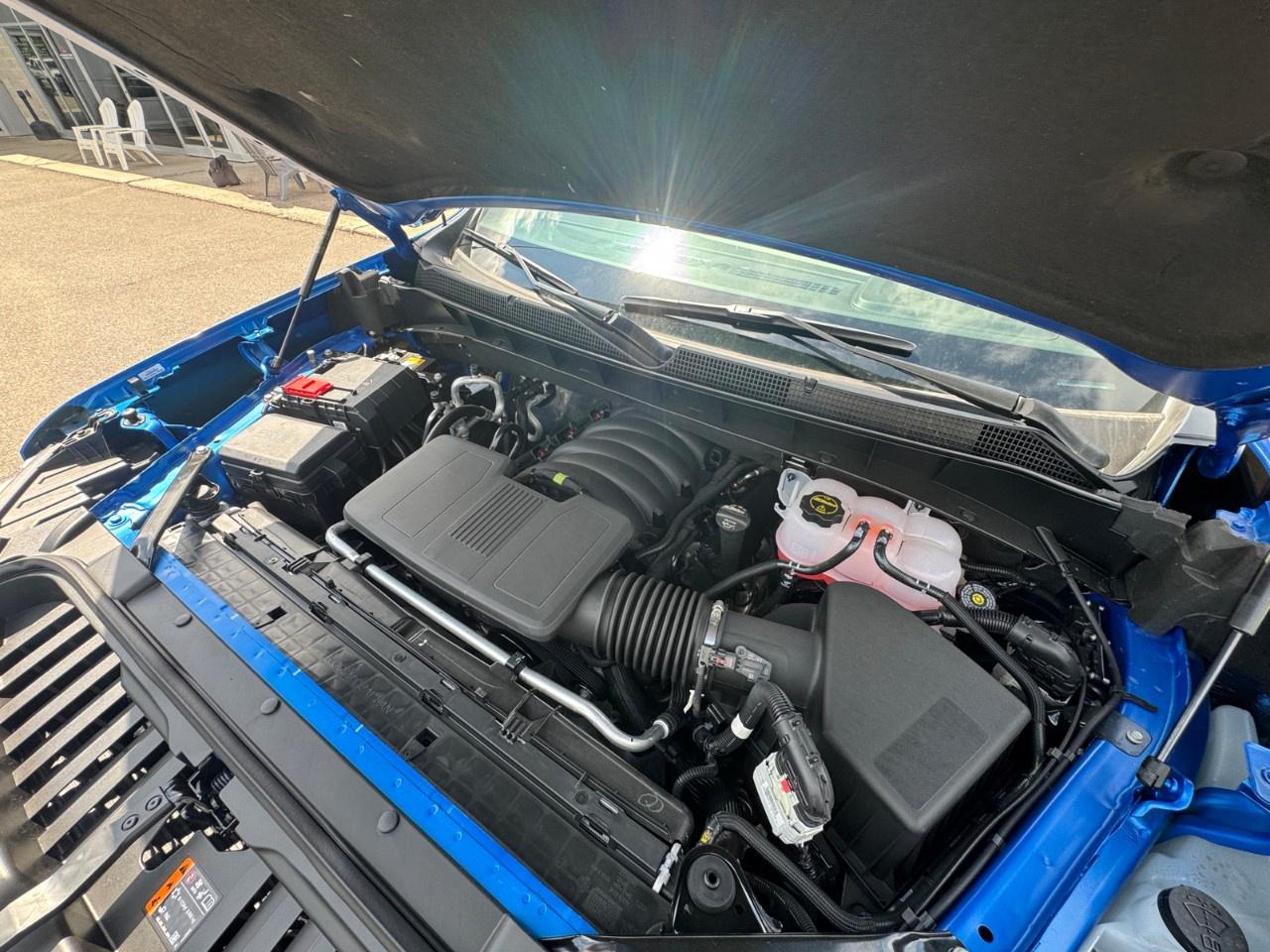 2025 Chevrolet Silverado 1500 Crew Cab Short Box 4-Wheel Drive RST Photo