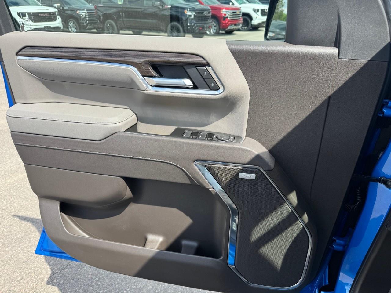 2025 Chevrolet Silverado 1500 Crew Cab Short Box 4-Wheel Drive RST Photo