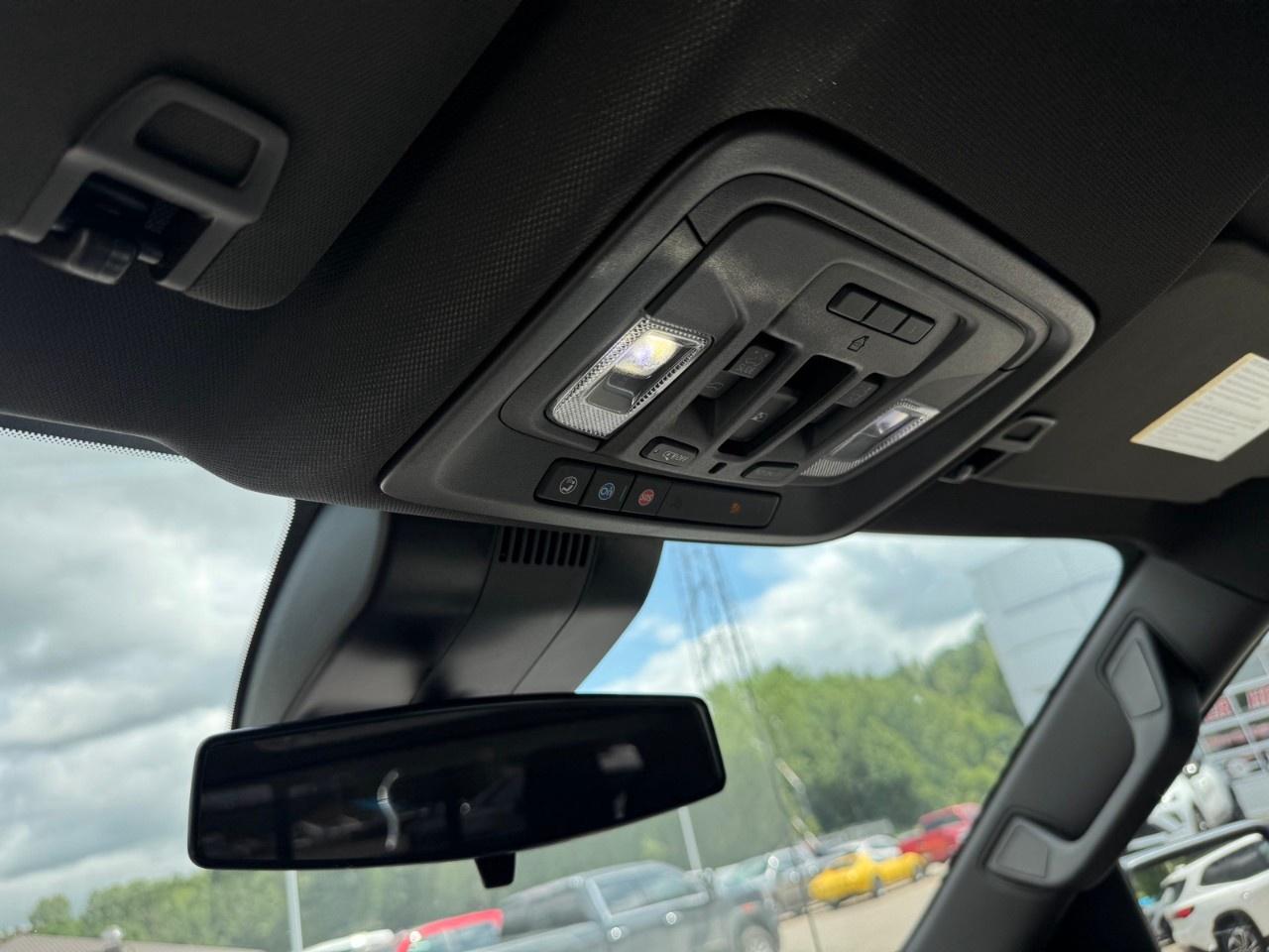 2025 Chevrolet Silverado 1500 Crew Cab Short Box 4-Wheel Drive RST Photo