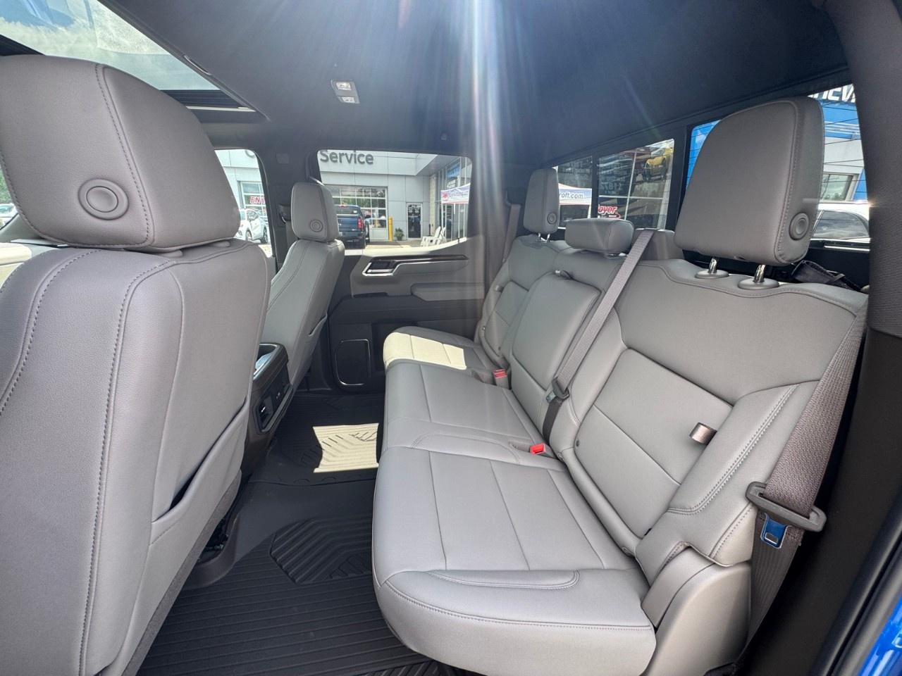 2025 Chevrolet Silverado 1500 Crew Cab Short Box 4-Wheel Drive RST Photo