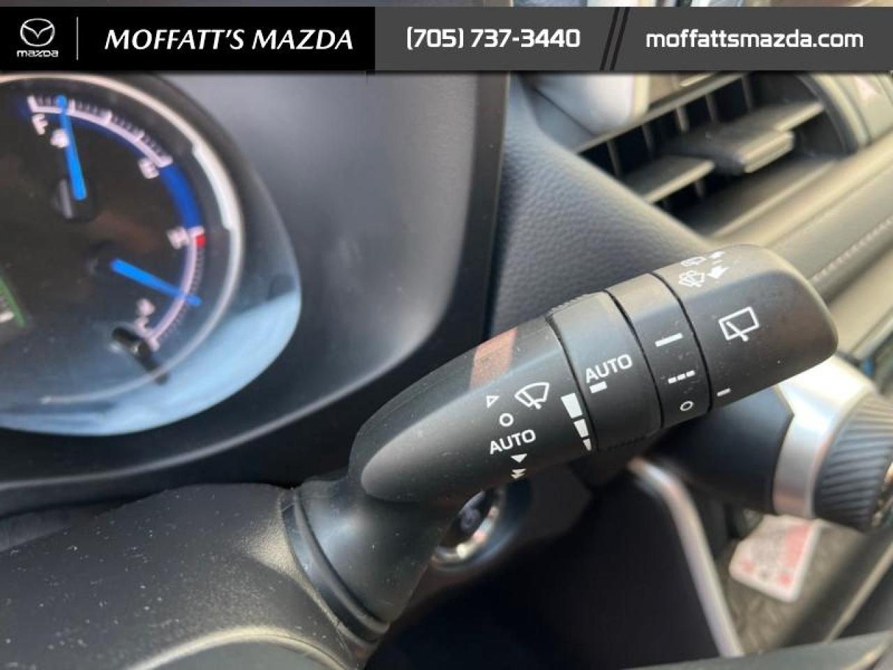 2023 Toyota RAV4 Hybrid XLE Photo