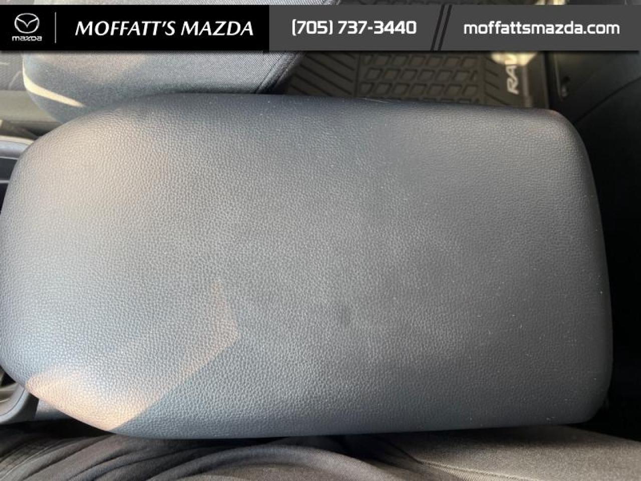 2023 Toyota RAV4 Hybrid XLE Photo