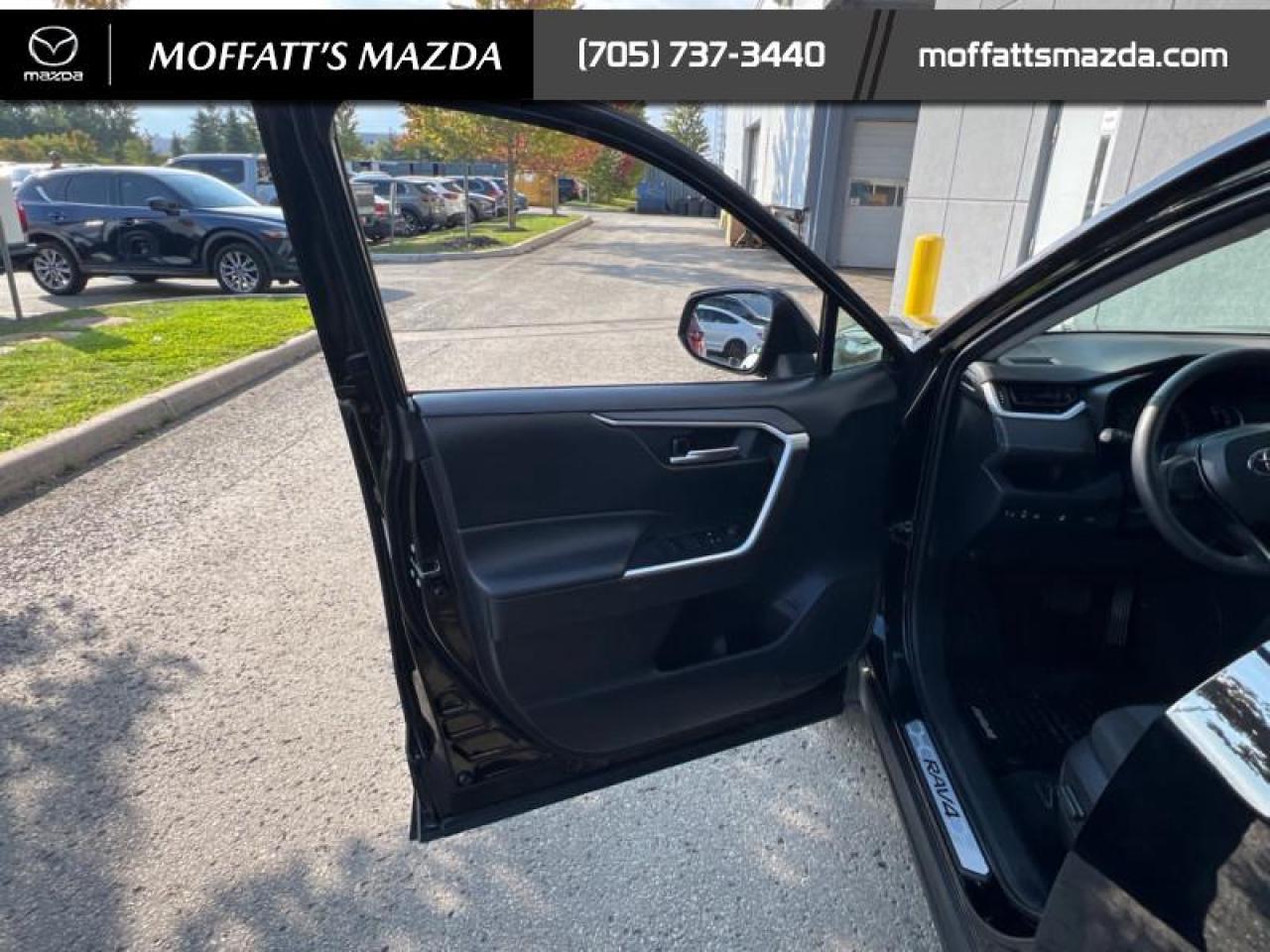 2023 Toyota RAV4 Hybrid XLE Photo