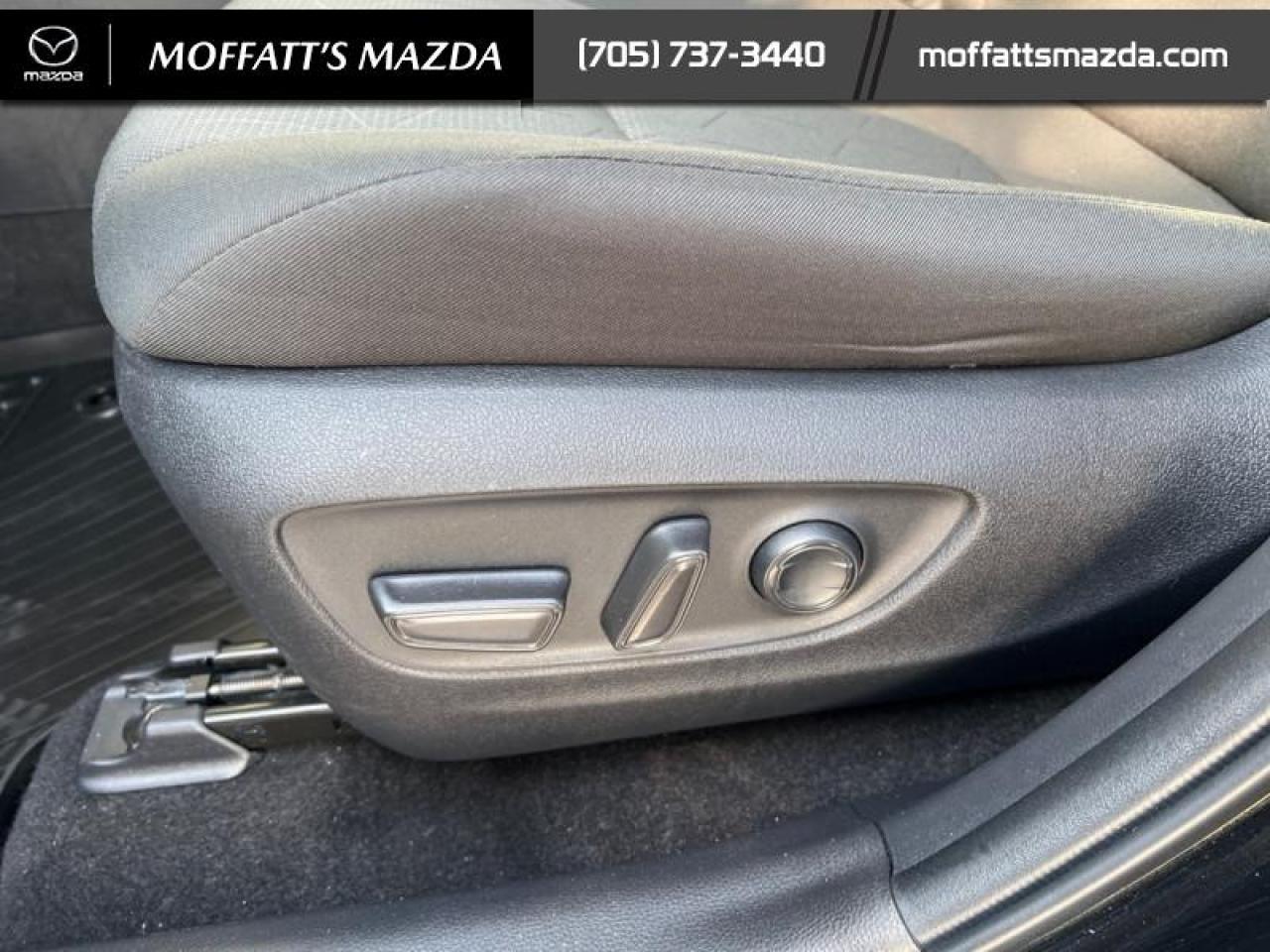 2023 Toyota RAV4 Hybrid XLE Photo