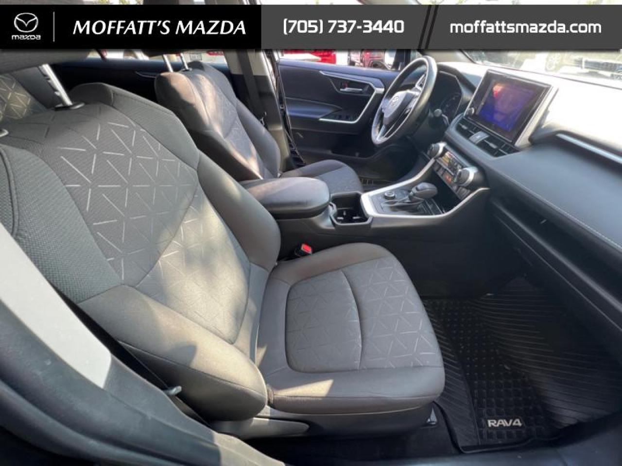 2023 Toyota RAV4 Hybrid XLE Photo