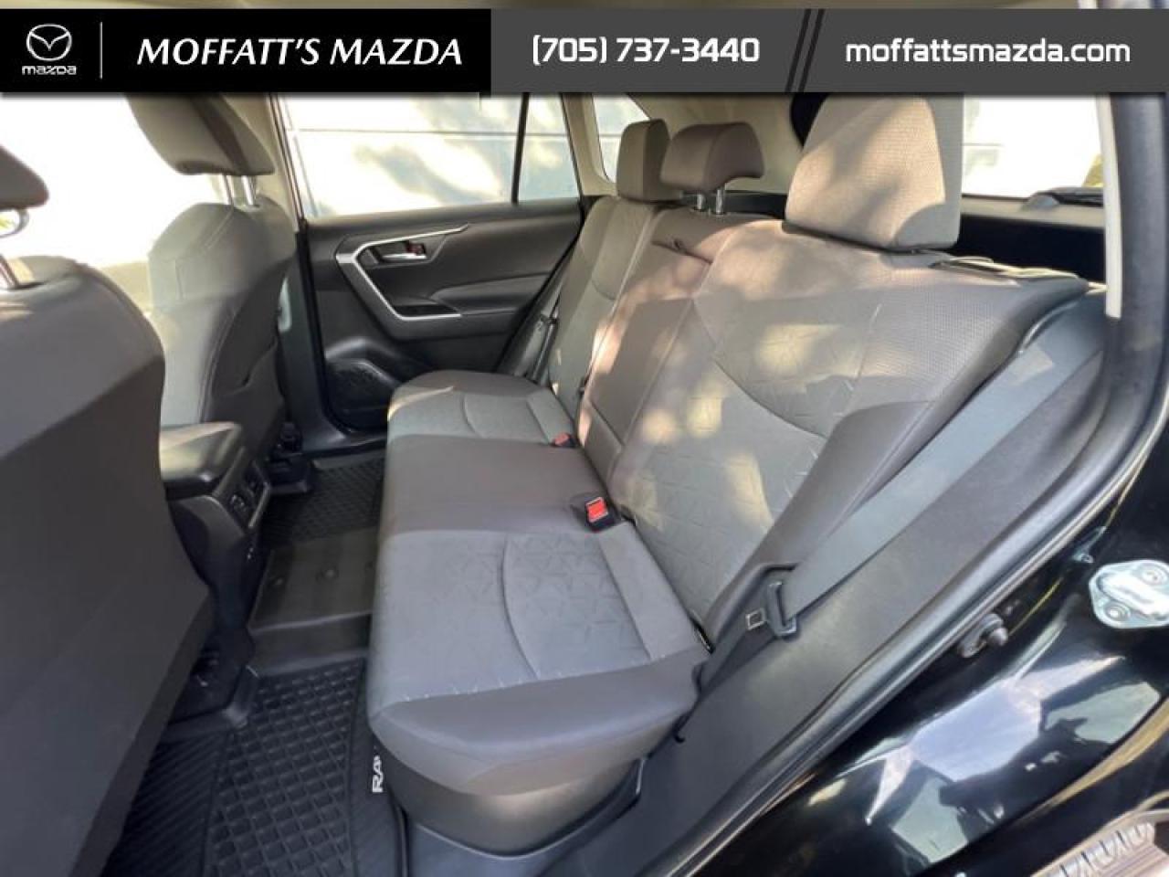 2023 Toyota RAV4 Hybrid XLE Photo