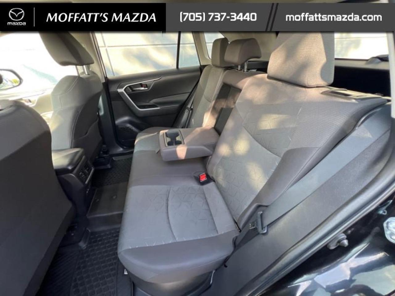 2023 Toyota RAV4 Hybrid XLE Photo