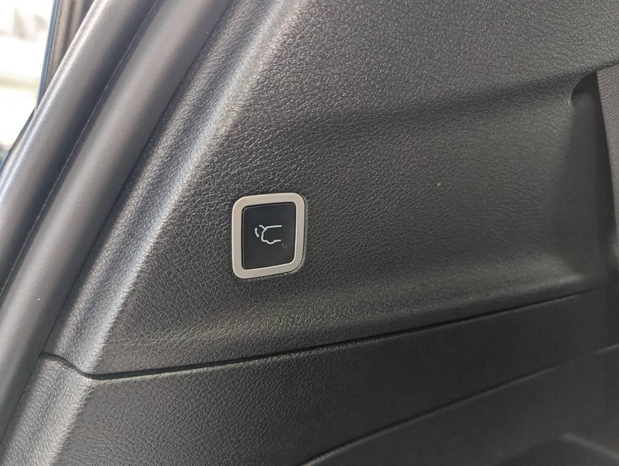 2024 Chrysler Pacifica TOURING-L FWD Photo