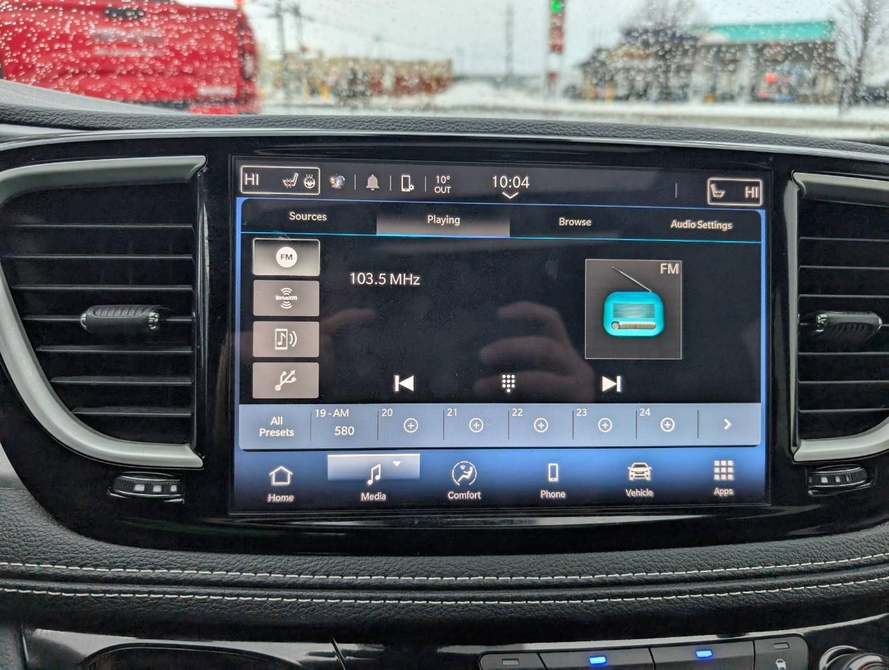 2024 Chrysler Pacifica TOURING-L FWD Photo