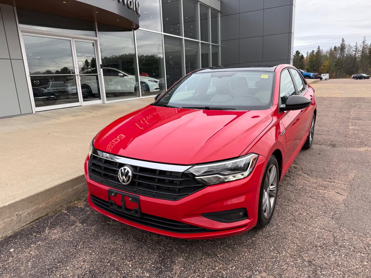2019 Volkswagen Jetta 1.4 TSI Highline (A8) 4dr Sedan Photo3