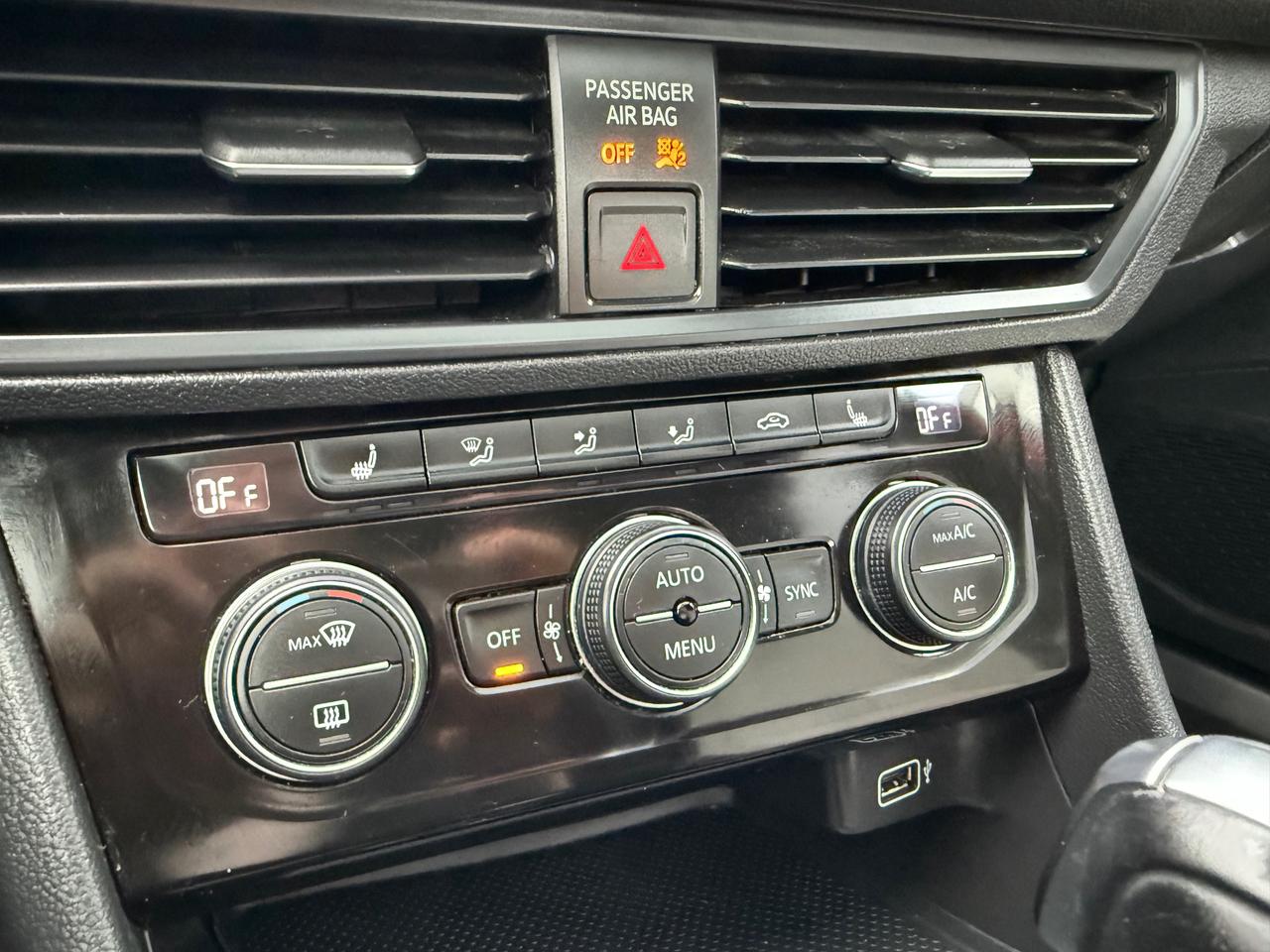 2019 Volkswagen Jetta 1.4 TSI Highline (A8) 4dr Sedan Photo